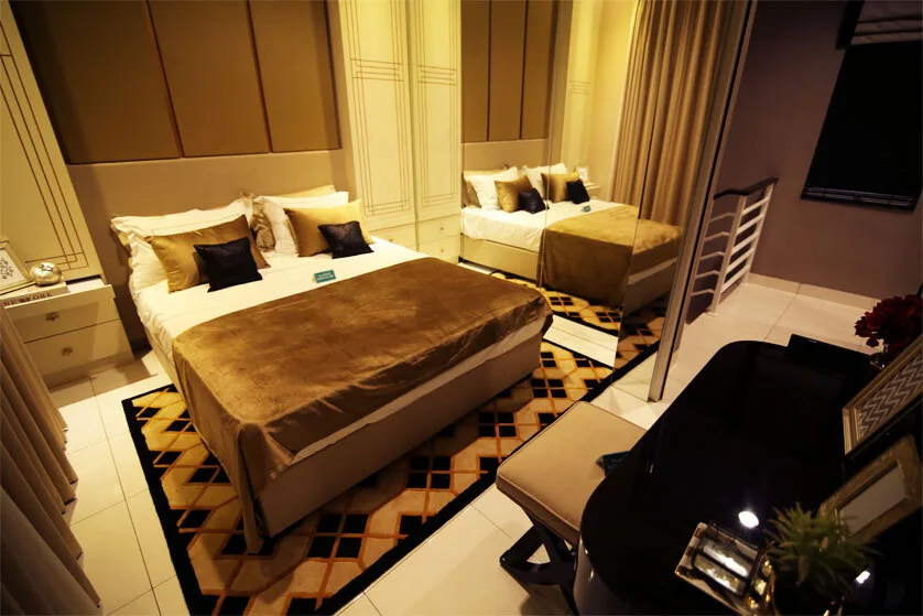 Show unit Advani Homes — kamar utama
